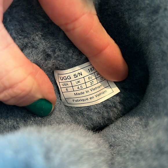 UGG Australia Bailey Button Triplet Dolphin Blue Leather Boots Women’s Size 6 - Picture 10 of 16